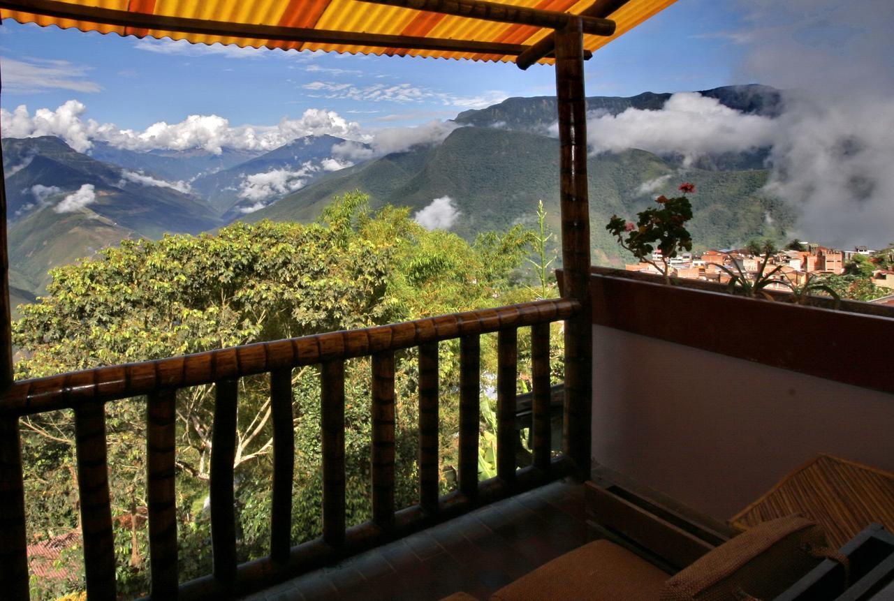 Hotel Esmeralda Coroico Exterior photo
