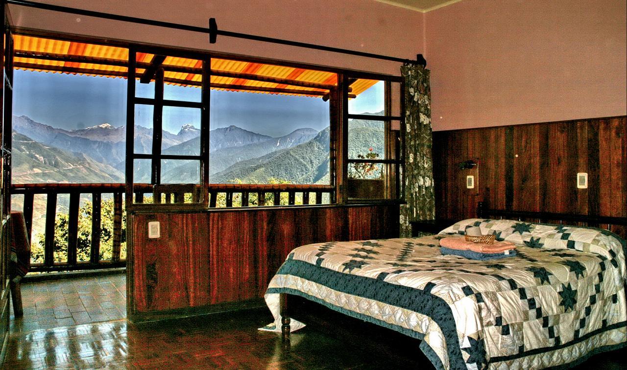 Hotel Esmeralda Coroico Exterior photo