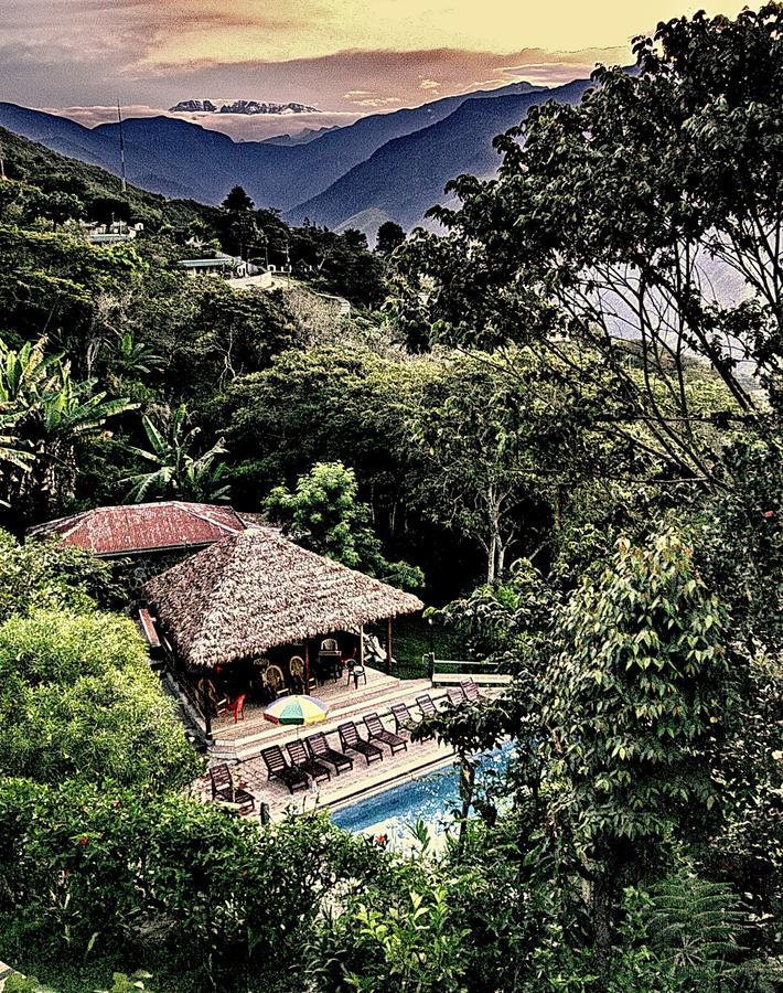 Hotel Esmeralda Coroico Exterior photo